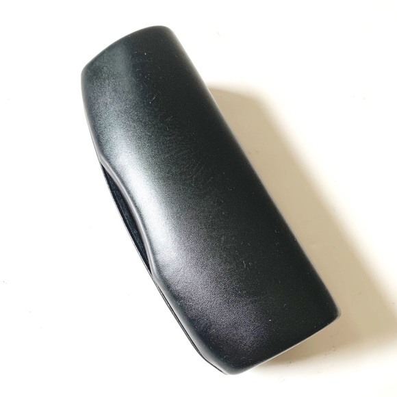 Bebe Glass Case - Picture 3 of 4